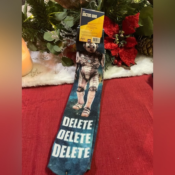 NWT DOCTOR WHO SUBLIMATED SOCKS CYBERMAN DESIGN - Picture 3 of 8